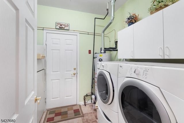 20 Ascot Dr, White Twp., NJ 07823