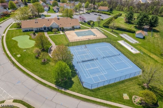 20 Ascot Dr, White Twp., NJ 07823