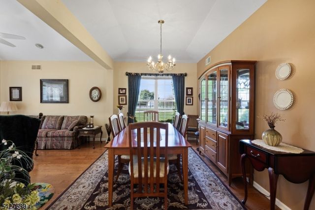 20 Ascot Dr, White Twp., NJ 07823