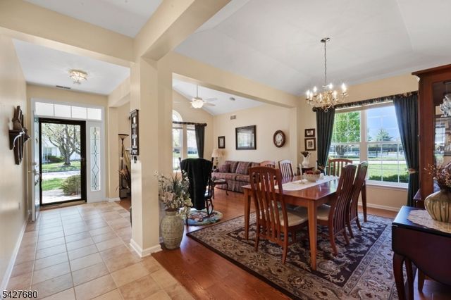 20 Ascot Dr, White Twp., NJ 07823