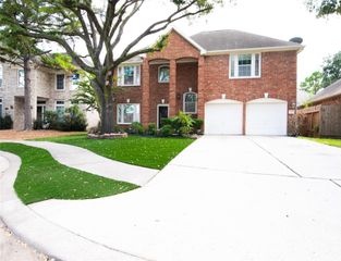 2911 Quail Hawk Drive, Houston, TX 77014