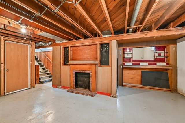 2324 Deborah Drive SW, Cedar Rapids, IA 52404