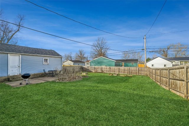 2324 Deborah Drive SW, Cedar Rapids, IA 52404