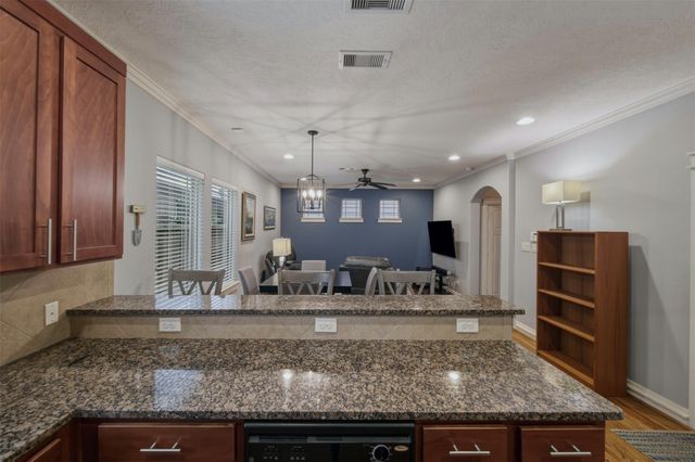 5832 Darling Street 3, Houston, TX 77007