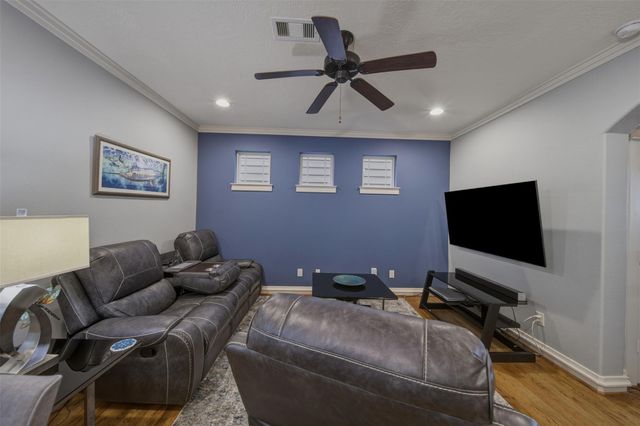 5832 Darling Street 3, Houston, TX 77007