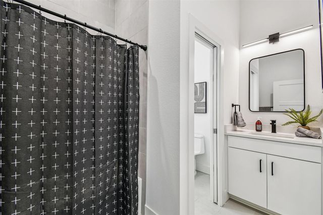 3840 POMPANO DRIVE SE, St Petersburg, FL 33705