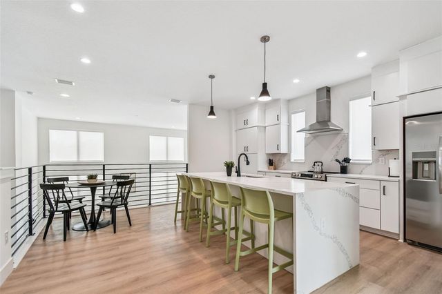 3840 POMPANO DRIVE SE, St Petersburg, FL 33705