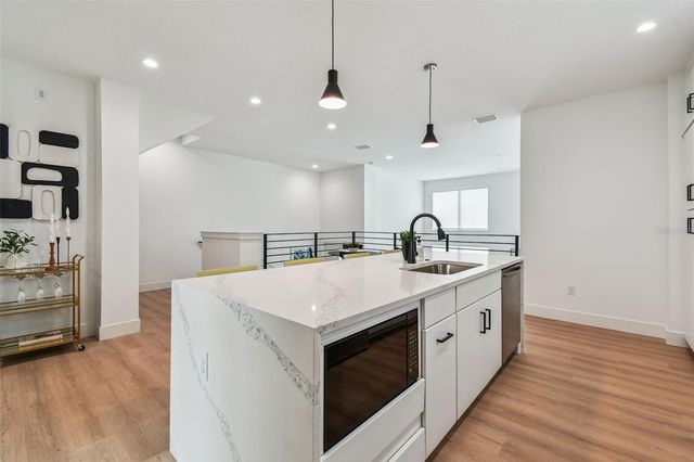 3840 POMPANO DRIVE SE, St Petersburg, FL 33705