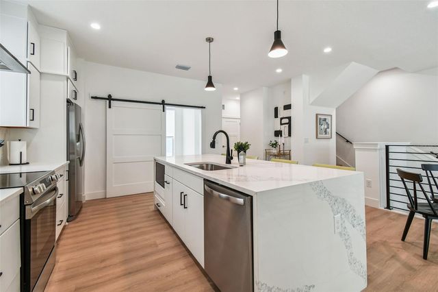 3840 POMPANO DRIVE SE, St Petersburg, FL 33705