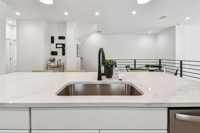 3840 POMPANO DRIVE SE, St Petersburg, FL 33705