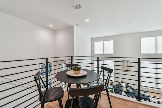 3840 POMPANO DRIVE SE, St Petersburg, FL 33705