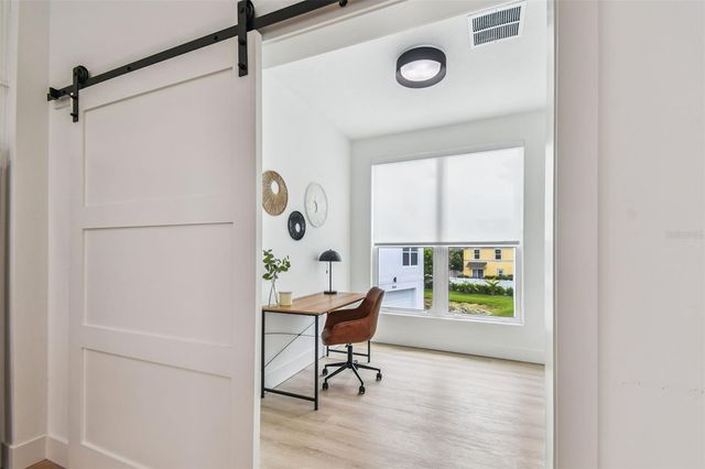 3840 POMPANO DRIVE SE, St Petersburg, FL 33705