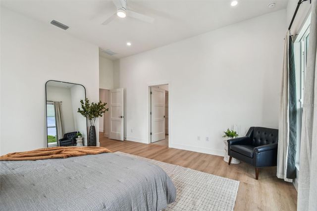 3840 POMPANO DRIVE SE, St Petersburg, FL 33705