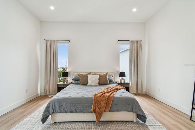 3840 POMPANO DRIVE SE, St Petersburg, FL 33705