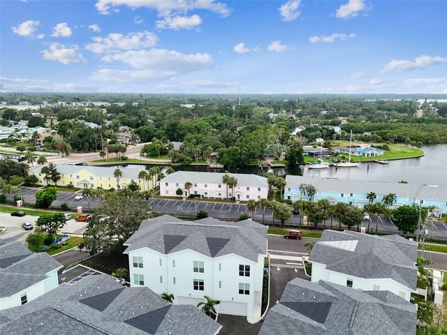 3840 POMPANO DRIVE SE, St Petersburg, FL 33705