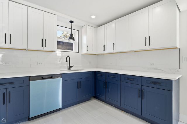 710 Greenbay Avenue, Calumet City, IL 60409