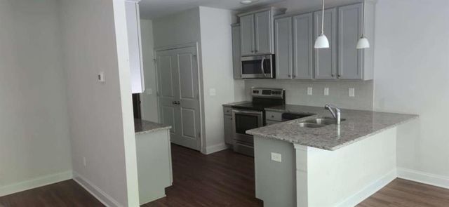 10172 Benton Woods Dr, Covington, GA 30014