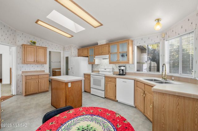 6254 E Rough Rock Drive, Tucson, AZ 85756