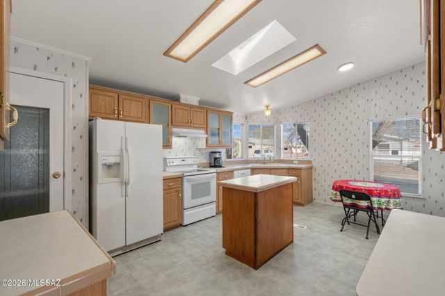 6254 E Rough Rock Drive, Tucson, AZ 85756