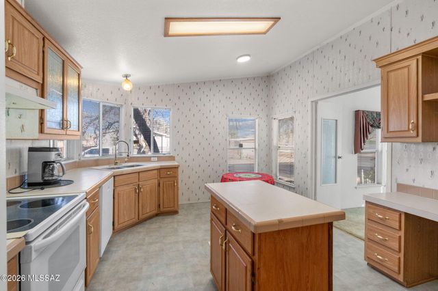 6254 E Rough Rock Drive, Tucson, AZ 85756