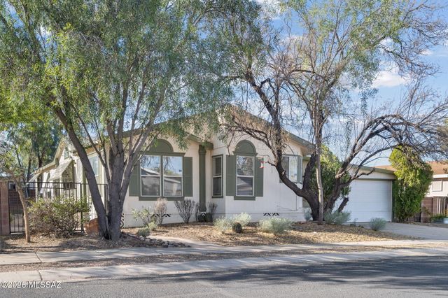 6254 E Rough Rock Drive, Tucson, AZ 85756
