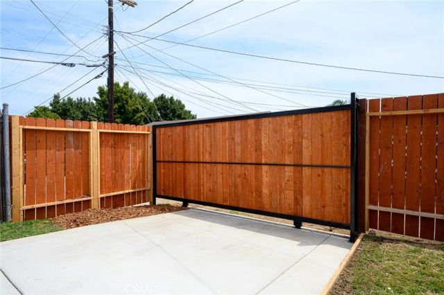 12126 Ainsworth St, Los Angeles, CA 90044