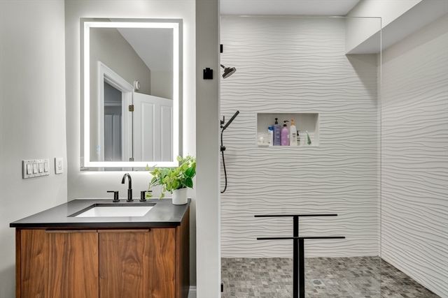 29 Weston 29, Somerville, MA 02144