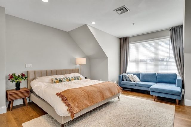 29 Weston 29, Somerville, MA 02144