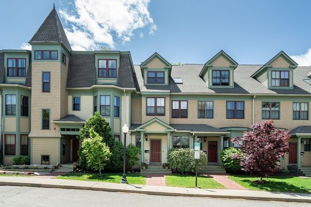 29 Weston 29, Somerville, MA 02144