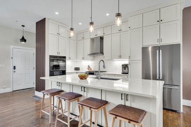 29 Weston 29, Somerville, MA 02144