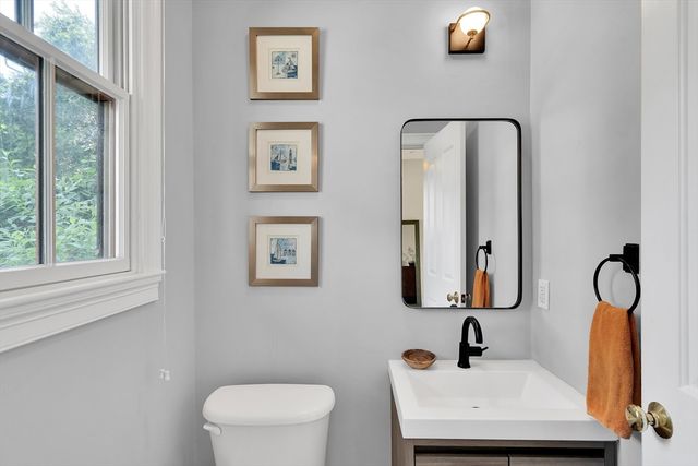 29 Weston 29, Somerville, MA 02144
