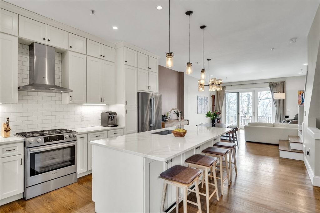 29 Weston 29, Somerville, MA 02144