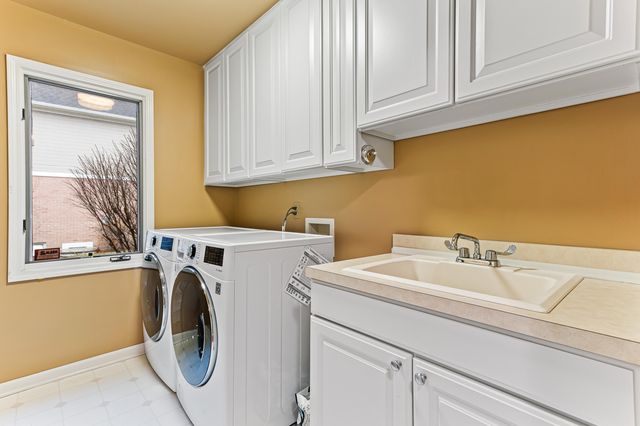 22479 Havergale Street, Novi, MI 48374