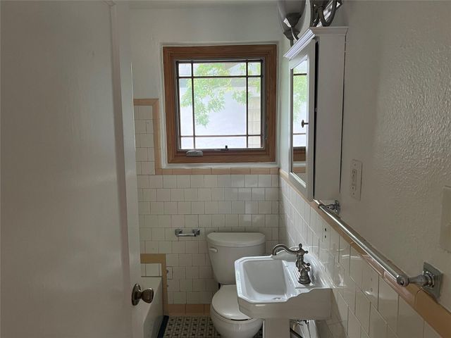 4010 Maplewood Ave B, Austin, TX 78722