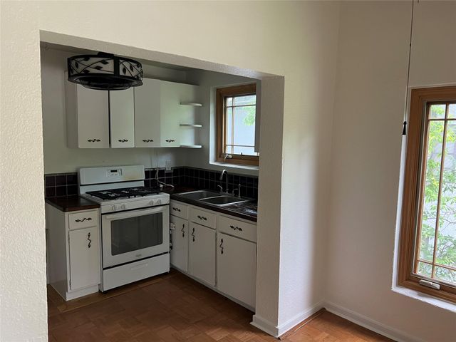 4010 Maplewood Ave B, Austin, TX 78722