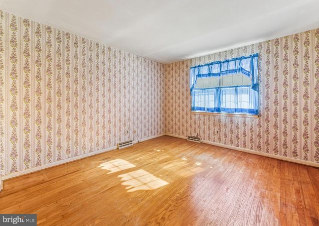 50 OWENS LN, Sewell, NJ 08080