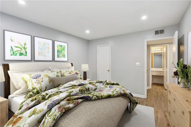 1308 Natchez Trace, Atlanta, GA 30350