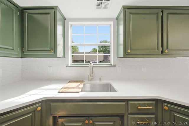 9533 S 94th East Avenue, Tulsa, OK 74133