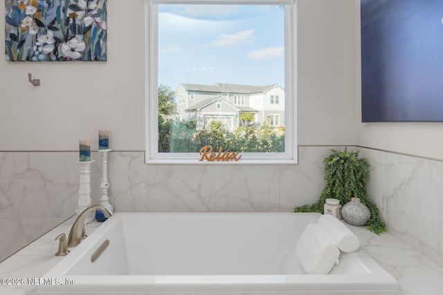 27 HONEY BLOSSOM Road, St. Johns, FL 32259