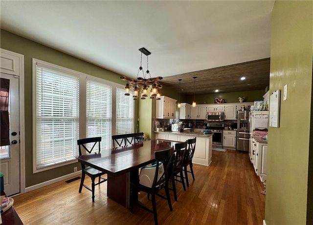 1207 N 1st Street E, Louisburg, KS 66053