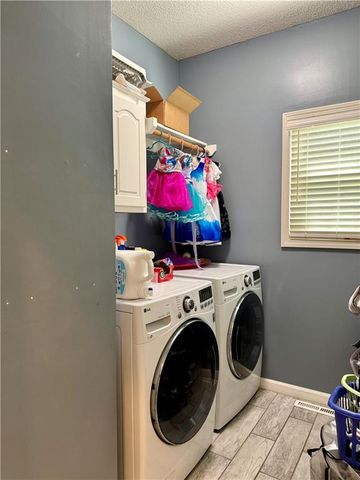 1207 N 1st Street E, Louisburg, KS 66053