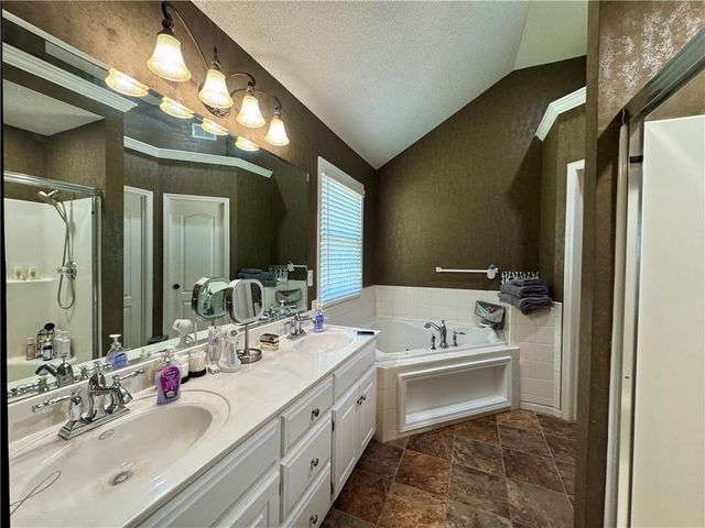 1207 N 1st Street E, Louisburg, KS 66053