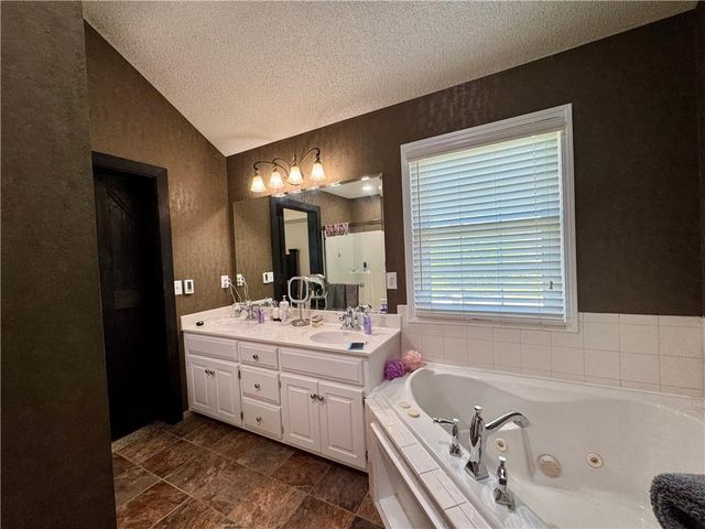 1207 N 1st Street E, Louisburg, KS 66053