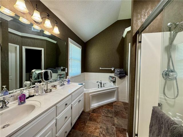 1207 N 1st Street E, Louisburg, KS 66053