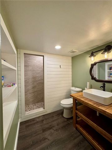 1207 N 1st Street E, Louisburg, KS 66053