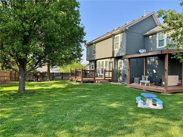 1207 N 1st Street E, Louisburg, KS 66053