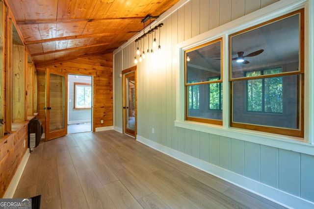 225 Cherokee Circle, Ellijay, GA 30536