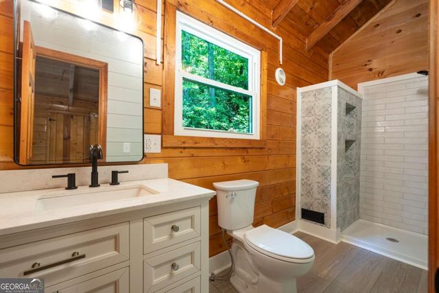 225 Cherokee Circle, Ellijay, GA 30536