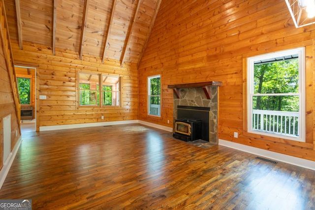 225 Cherokee Circle, Ellijay, GA 30536