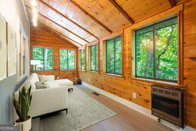 225 Cherokee Circle, Ellijay, GA 30536